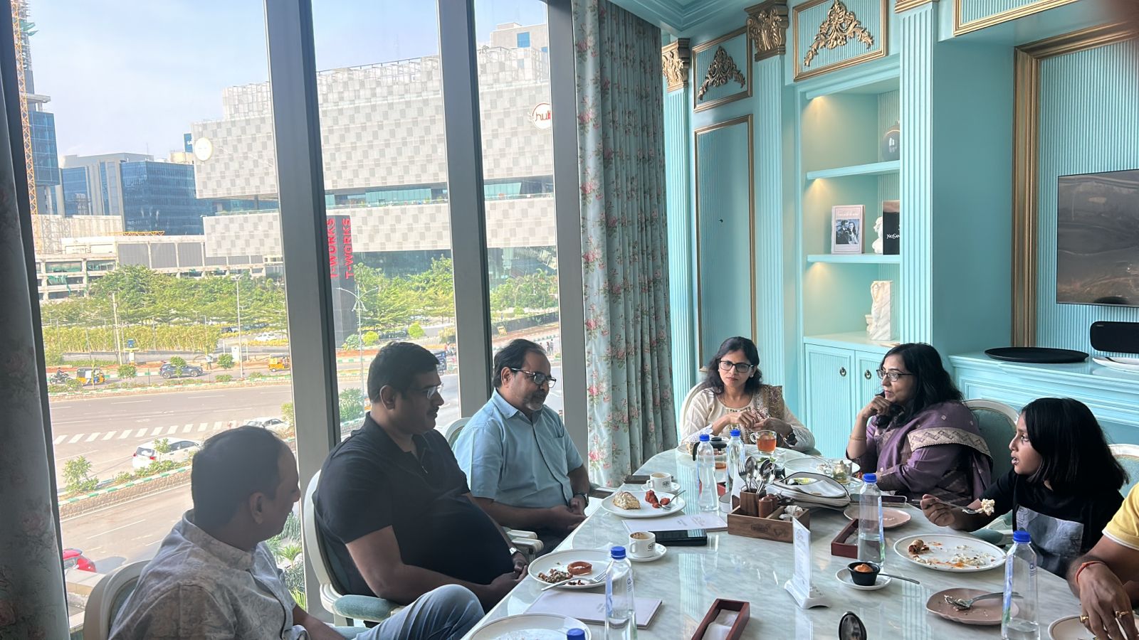 Meeting photo 1